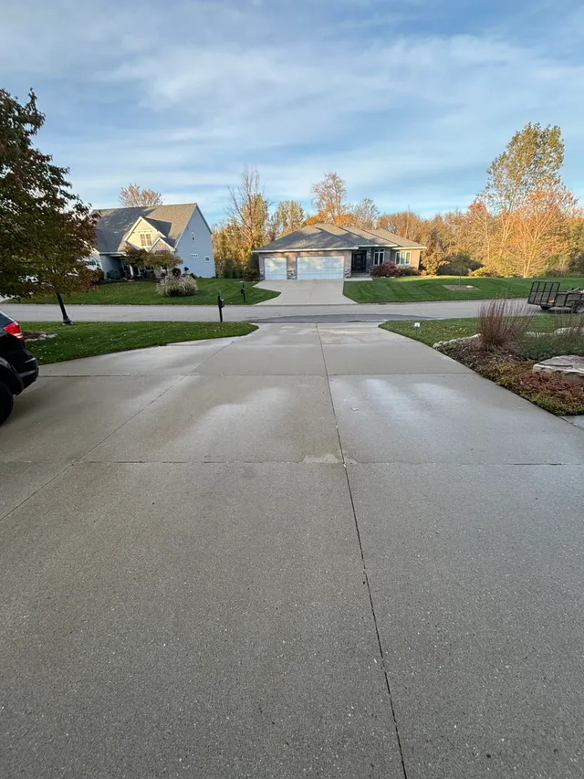 The same home in Cascade after pressure washing