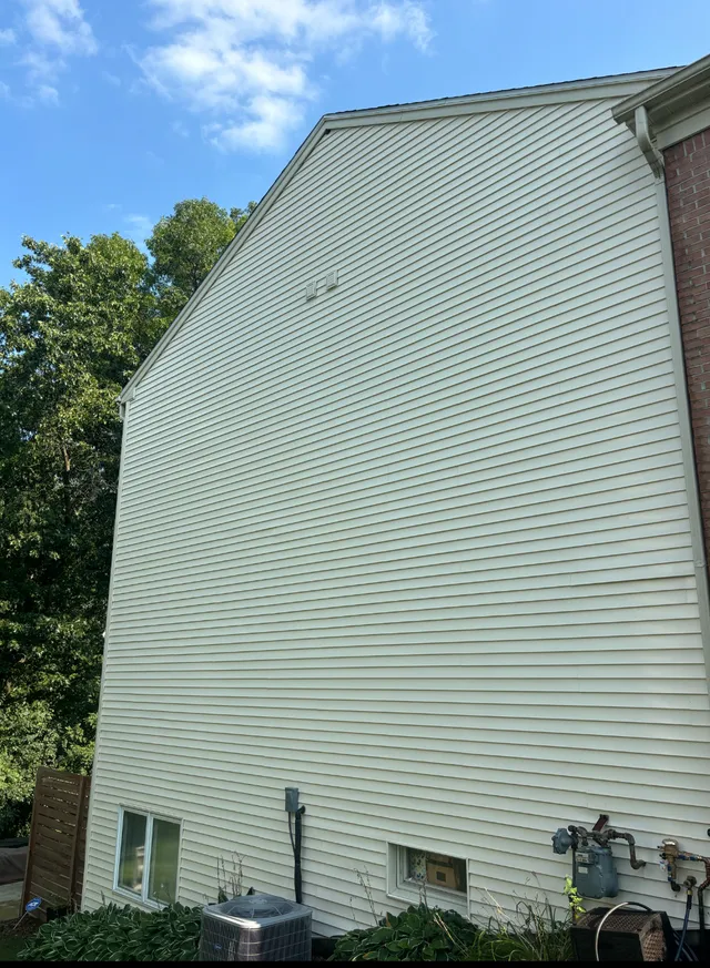 The same home in Kentwood after pressure washing